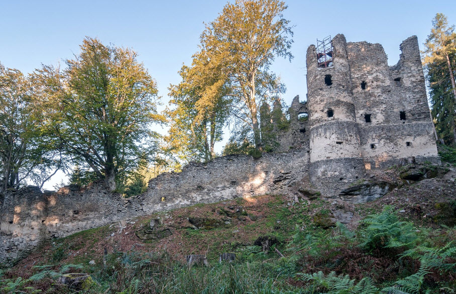 Burgruine Aichelburg, Austria